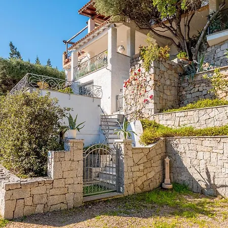 Bella Vista Marinella 2 올비아