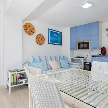 Bella Vista Marinella 2 * 올비아