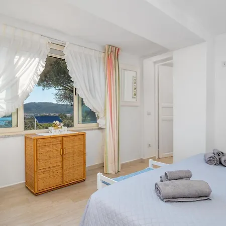 Bella Vista Marinella 2 아파트 올비아